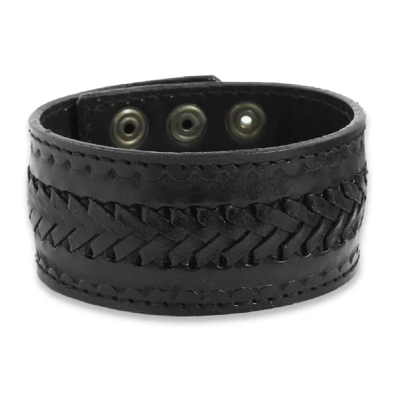 Non-tarnish bracelets  Men's Handmade Leather 'Rugged Black' Bracelet (Thailand)