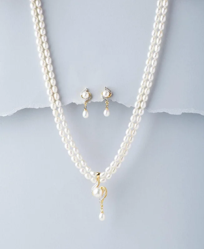 Summer beach necklaces  Elegant Pearl Necklace Set