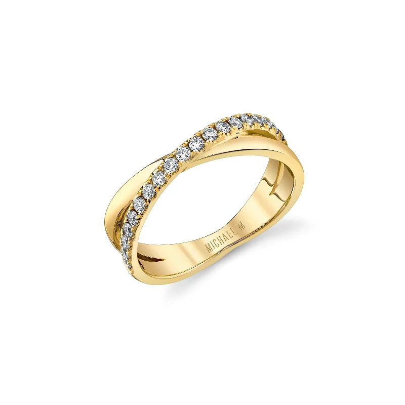 Tetra Diamond Crossover Ring