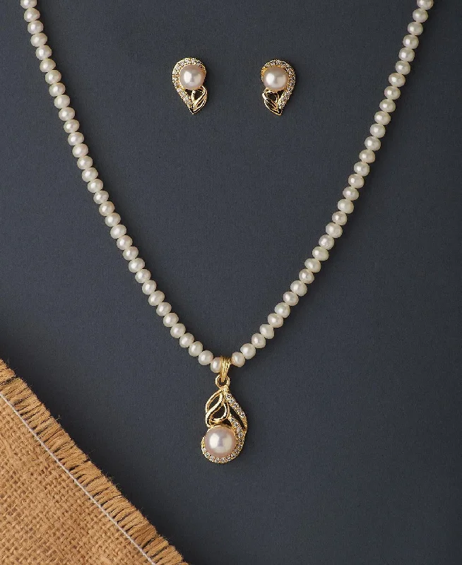 Shell necklaces for beachwear  Elegant Real Pearl Necklace Set