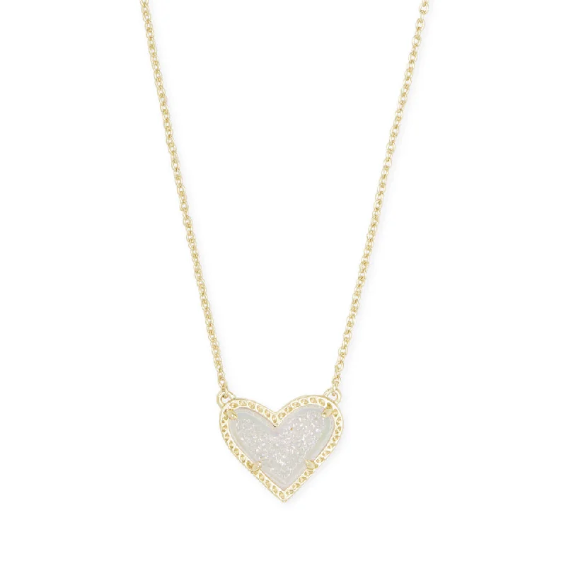 Star-shaped necklaces  Kendra Scott Ari Heart Gold Pendant Necklace