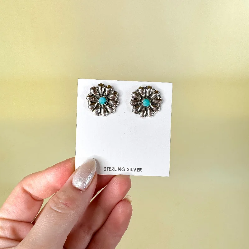 Minimalist stud earringsHada Collection | Handmade Sterling Silver Kingman Turquoise Stud Earrings