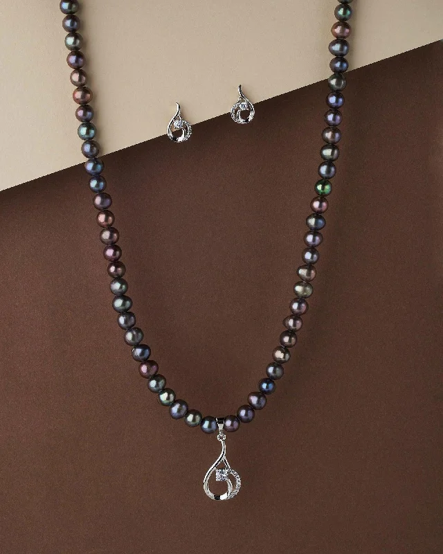 Black necklaces for women  Elegant Pearl Necklace Set