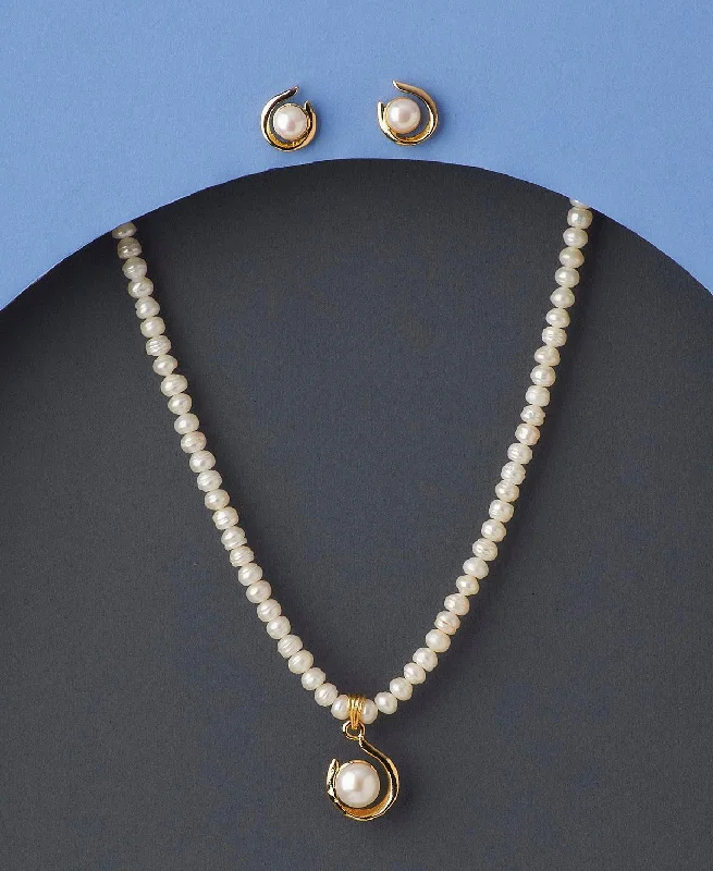 Hypoallergenic necklaces  Classy Pearl Necklace Set