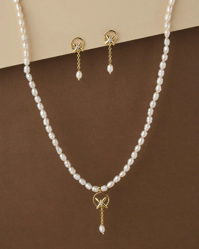 Christmas holiday necklaces  Elegant Pearl Necklace Set