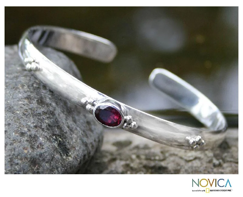 Multicolor crystal bracelets  Sterling Silver 'Eye Of Beauty' Garnet Cuff Bracelet (Indonesia)