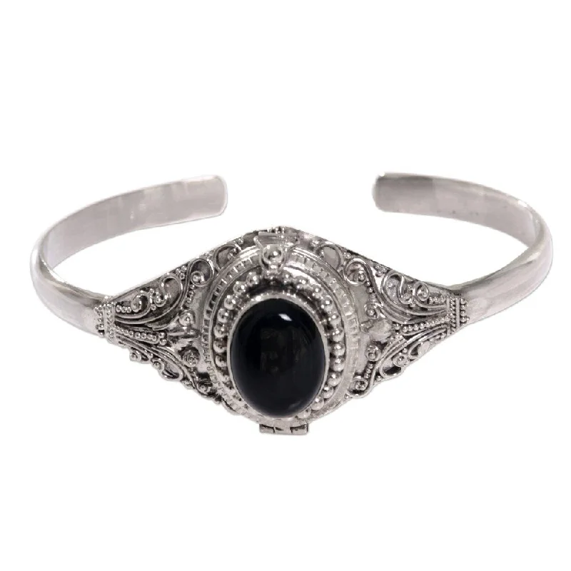 White pearl bracelets  Handmade Sterling Silver Deep Gaze Onyx Bracelet (Indonesia)