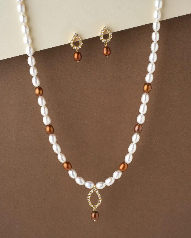 Party statement necklaces  Classic Pearl Necklace Set