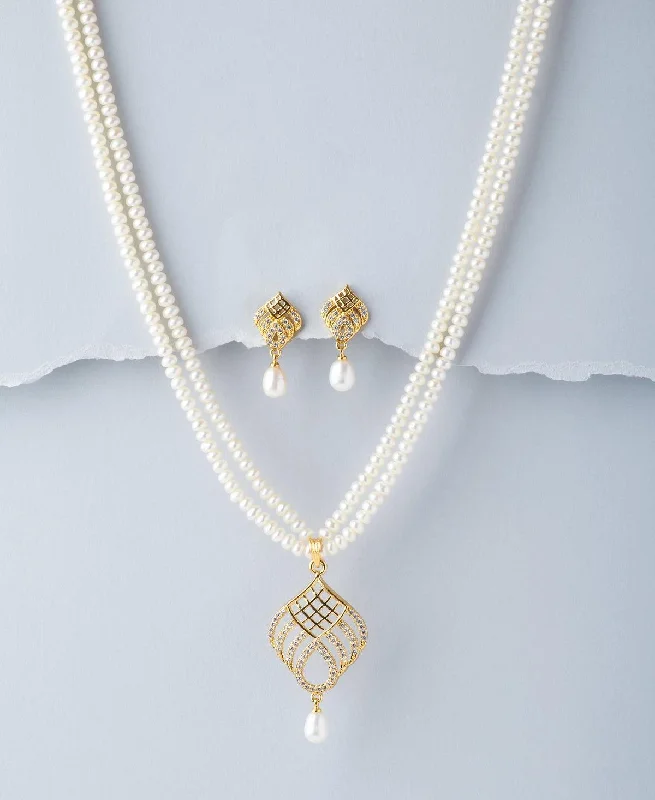 Korean fashion necklaces  Elegant Pearl Necklace Set