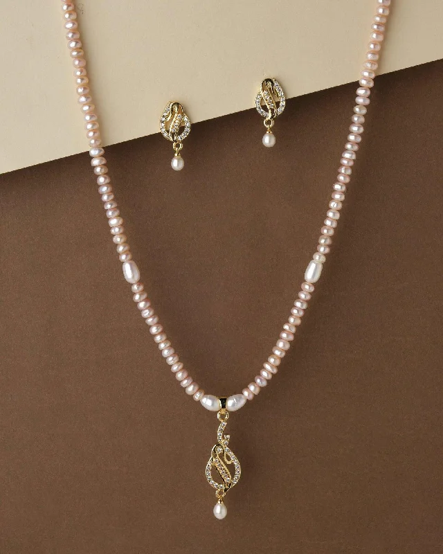 Flower design necklaces  Elegant Pearl Necklace Set