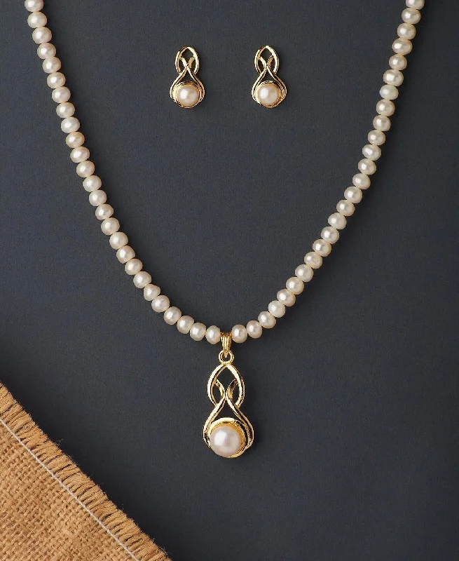 Modern minimalist necklaces  Classy Real Pearl Necklace Set