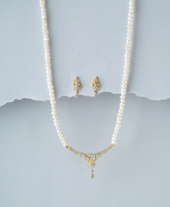 Necklace sets for layering  Elegant Pearl Necklace Set