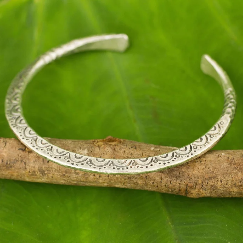 Minimal chain bracelets  Handmade Silver 'Karen Lace' Bracelet (Thailand)