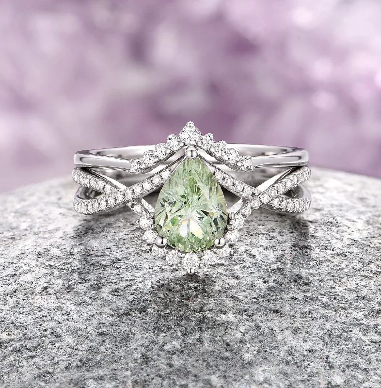 Alice Star Cut Green Sapphire Ring Set- 14K White Gold