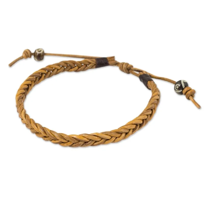 Classic pearl bracelets  Handmade Leather Friendship Bracelet (Thailand)