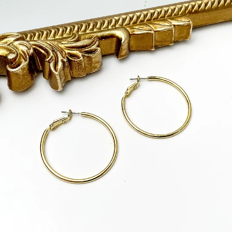 Spring floral earringsSorrelli | Dahlia Hoop Earrings in Bright Gold Tone